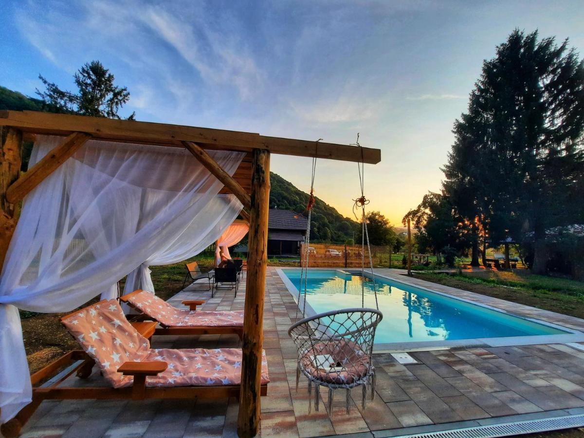 Vacation House Studenac Bihać Exteriér fotografie