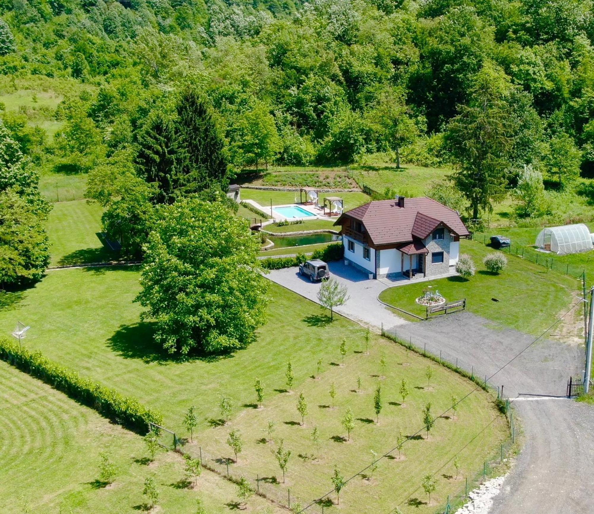 Vacation House Studenac Bihać Exteriér fotografie