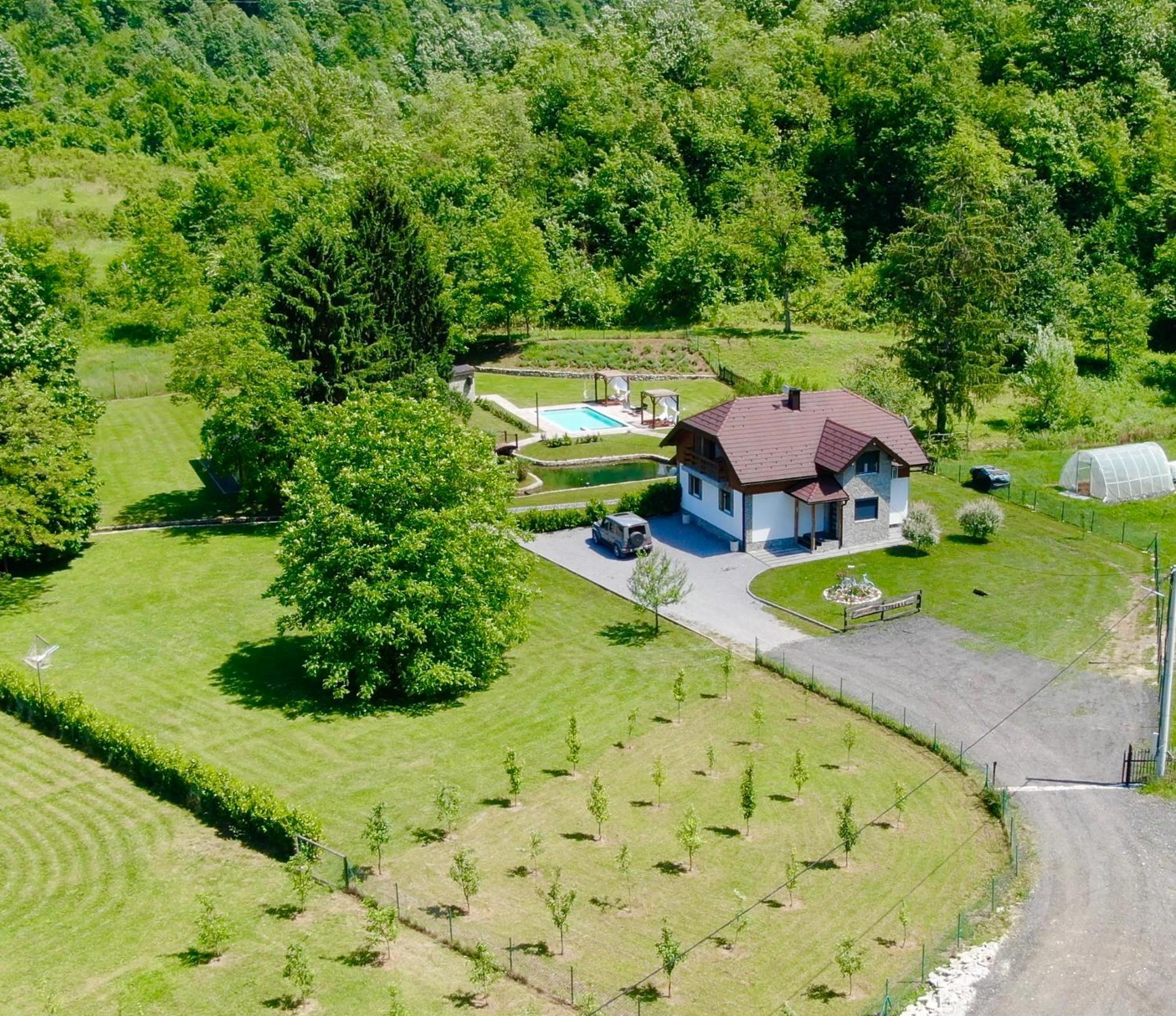 Vila Vacation House Studenac Bihać Exteriér fotografie